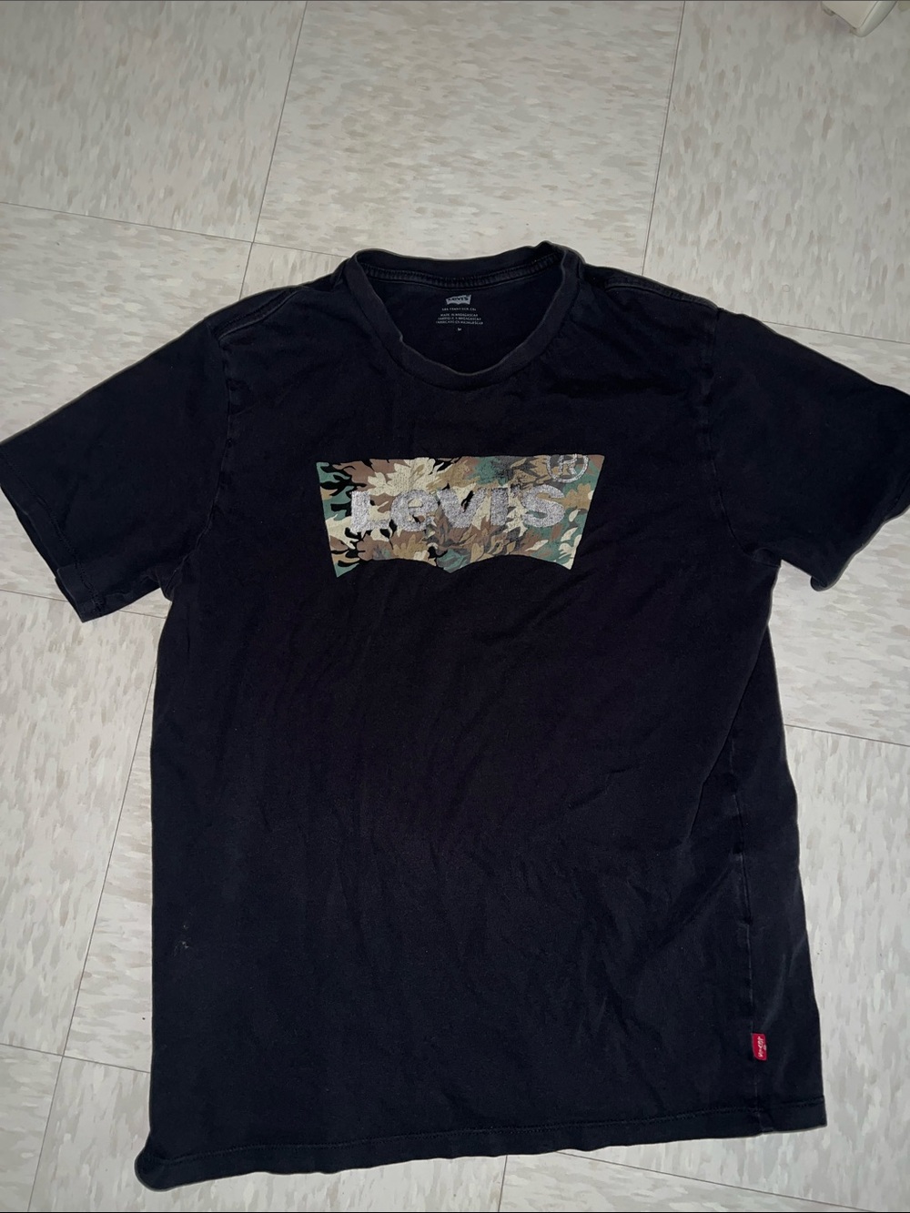 Levis Men’s Camo Logo T Shirt